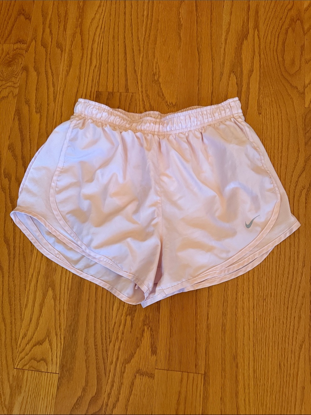 Nike Dri-Fit Women’s Pale Pink Athletic Shorts Size Medium